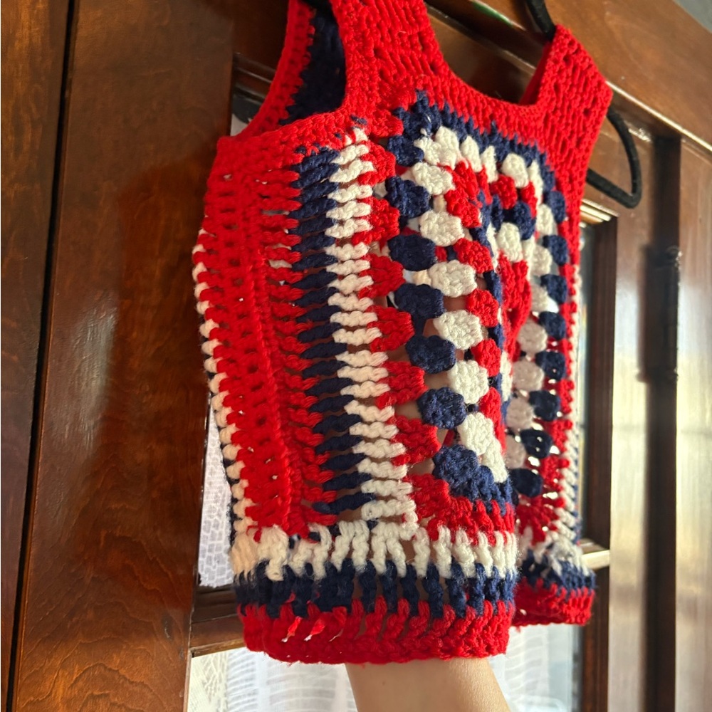 Vintage 70s Red, White, and Blue Crochet Granny Squares Patriotic Tank Top Vest - Picture 8 of 13